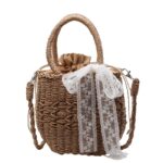 Çantë Bucket me Thurje në Stil Boho
