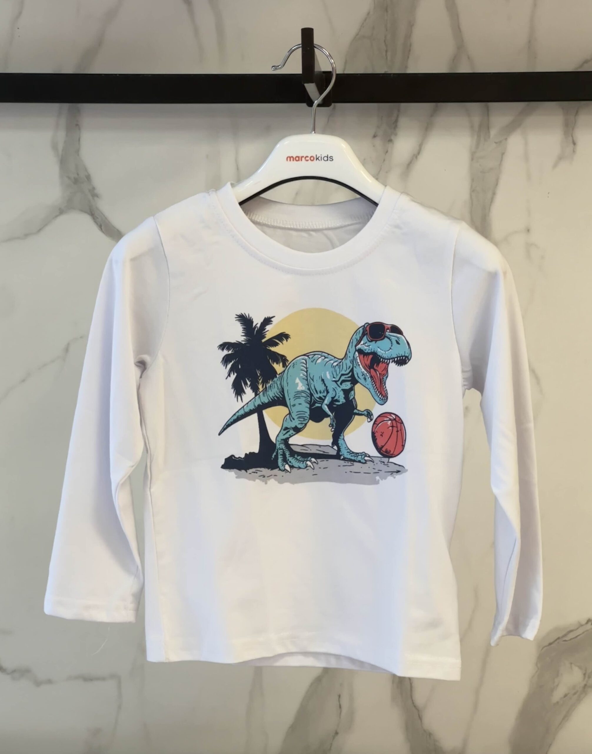 IMG_1998.jpg Bluzë me mëngë të gjata për djem – e bardhë me print dinosauri, stil dhe rehati e përditshme - Image 1