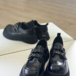 Kepuce Klasike te Zeza me Detaj Mbylles