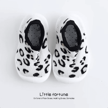 socks_1_owbp-pc.png Papuçe për Bebe me Print Leopardi - Image 1